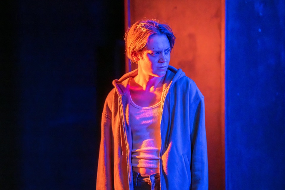 Elle Kari Bergenrud - Skådespelare Stockholm - Swedish Actor - Ett sargat hjärta